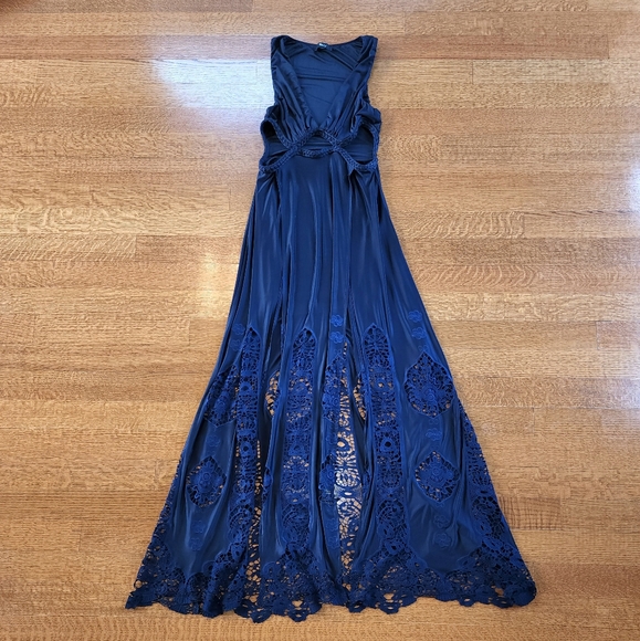 SKY Truls Super Sexy Lace GOWN, Navy Sz M/L - Picture 3 of 17